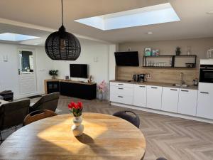 Cosy lodge in beautiful walking and cycling surroundings