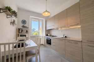 Stylish Roman Escape Near Colosseum & Metro