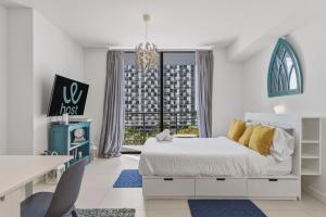 Modern Studio in Downtown Doral