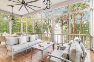 281 Governors Drive