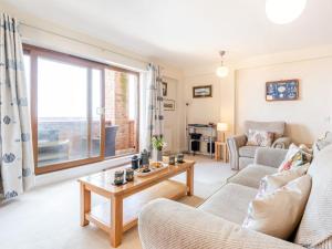 2 Bed in Westward Ho OCE16