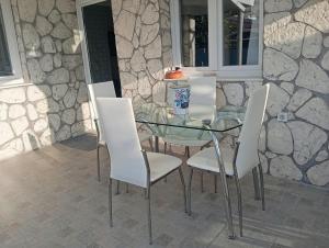 Antonia family house near Airport