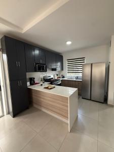 New Home - Gated - Pool - AC Entire Home