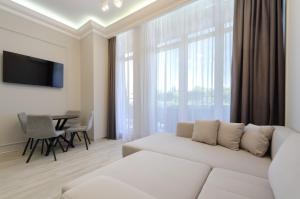 24 ФК122 вулиця Джона Маккейна 1Б