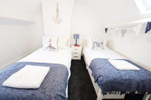 Chapel Yard Lookout - Whitby