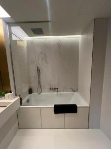 Designer Stay at Kings Cross Gasholders with Balcony