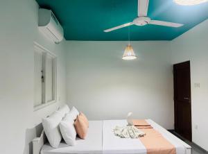 Kadju Villa - Luxury Villa Near Hikkaduwa Beach