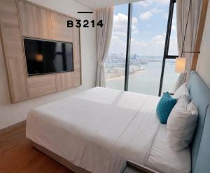 A La Carte Ha Long Oceanview Panoramic 2BR2WC 75m2 Suite with balcony