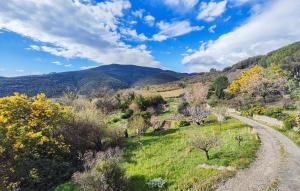 Maison calme avec vue sur les collines environnantes