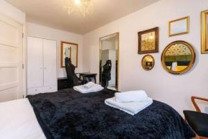 Stylish 2 Bed Apartment in Hull City Centre, Perfect for business & Contractors, Free Parking!