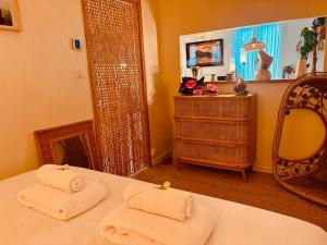 Vallauris T2 Atypique aux Halles, Clim, Wifi