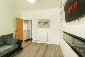 Contractors Stay - Free Parking - Free WiFi - Sleeps 4