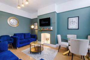 Beautiful 4BD Home, Sleeps 8, Parking, Manchester, Perfect for Groups