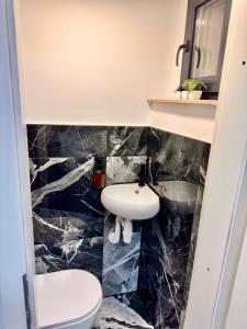 Moderne Ferienwohnung mit 2 Schlafzimmern & Hofparkplatz&Garten