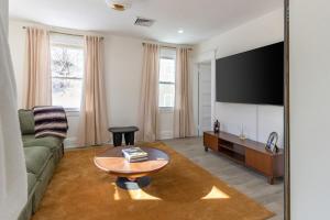 Adinkra Reserve - Curated Afro-Modern Stay