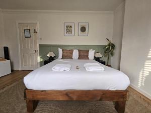 Saint Margaret's Guest House - Comfortable Rooms in a Quiet Area Close to the Heart of Poole - Free Parking & Fast Wifi