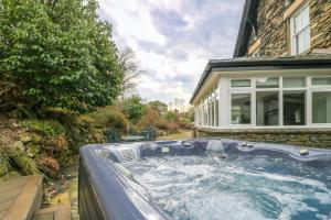 Beaumont Exquisite Lakeland House, Sleeps 10