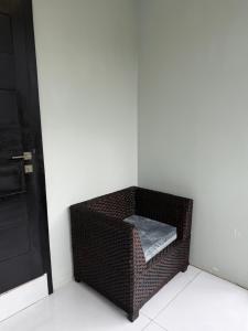 2 bedroom apartment with outdoor seating area