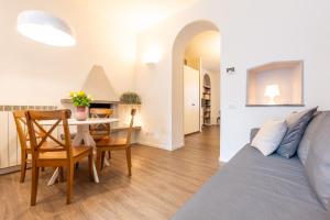 Stylish Apartment near Gae Aulenti Walk to Brera