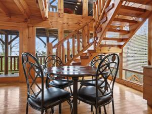 My Happy Place | Cozy Pigeon Forge Cabin Retreat
