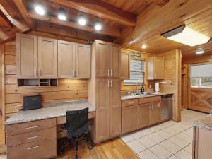 My Happy Place | Cozy Pigeon Forge Cabin Retreat