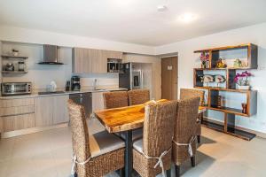 Sun Style & Location Viva Jaco Condo