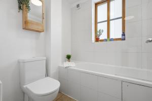 Broadway Market Canal-View Oasis