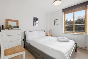 Broadway Market Canal-View Oasis