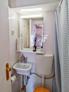 Alfama Sunshine Studio