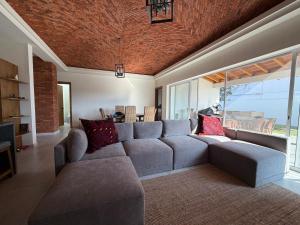 Semana santa o Pascua Casa en Ajijic con terraza y Jardín hasta para 8 personas