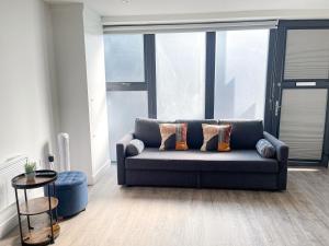 Fully-Furnished Studio Apt in Islington with Wi-Fi near Angel, Kings Cross & Upper Street by NourNest Apartments
