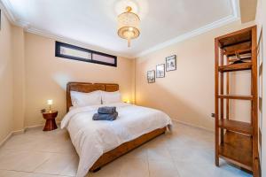 Villa with Heated Pool 5min Medina 8min Airport