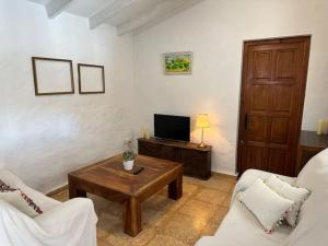 Casa Calma. Your private retreat between silence and light.