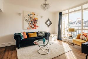 Family apartment with balcony 2 min walk to Hyde Park