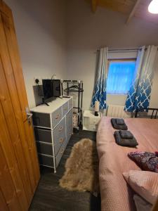 Secluded Log Cabin escape