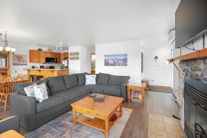 Hauts Bois Ski In Out 2brs w Pool Access