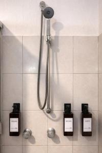 Bowra Suite Azara, Zona Consulado