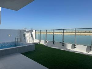 Beachfront Villa with Heated Private Pool & Jacuzzi