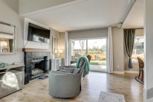 Modern Oceanside Living! Family Home w Workspace