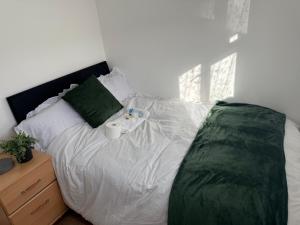 Double Room - Central Dartford - Free Parking