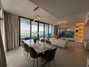 Beachfront Villa with Heated Private Pool & Jacuzzi