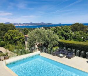 La Villa Rosa vue mer exceptionnelle avec piscine terrain de pétanque