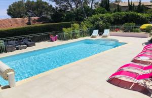 La Villa Rosa vue mer exceptionnelle avec piscine terrain de pétanque