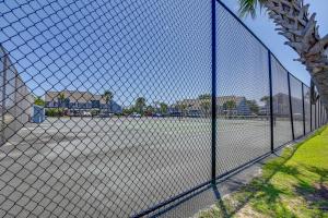 Pool Access and Near Beach! Golf Colony Resort Condo