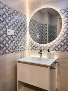 Azure Home-Boutique Apartment-125m from beach