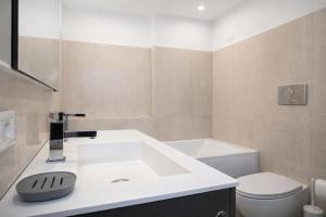 Luxury Stay in Rome Steps from Metro A Cornelia