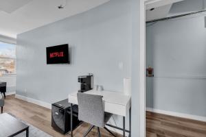 Guestic Hotel at Queen West