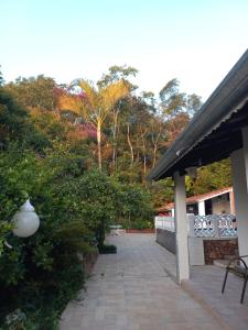 chalé Jasmim -Casa na mata