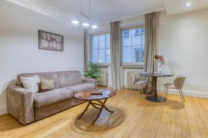 Maison Lombard by Reside