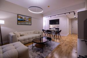 Cloud Nine Living Luxury Apartment